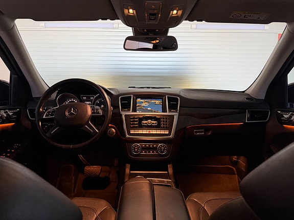 Mercedes-Benz GL350 18 of 26