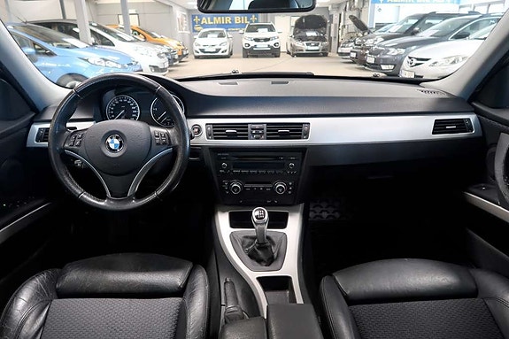BMW 320d 10 of 13