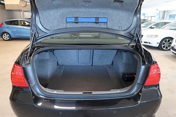 BMW 320d 7 of 13