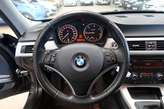 BMW 320d 12 of 13