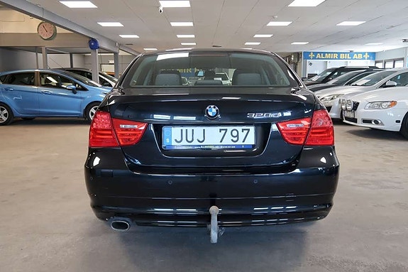 BMW 320d 5 of 13