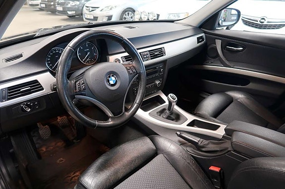 BMW 320d 11 of 13