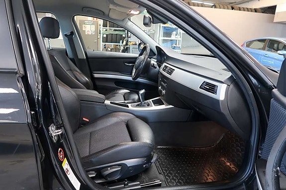BMW 320d 9 of 13