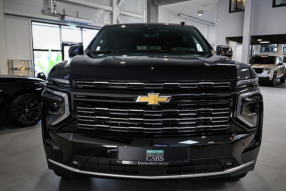 Chevrolet Suburban 6 of 30