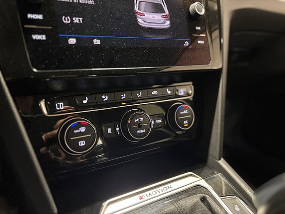 Volkswagen Passat 12 of 20