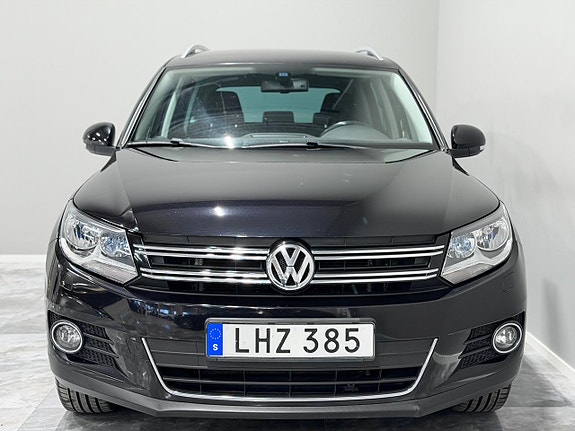 Volkswagen Tiguan 3 of 5
