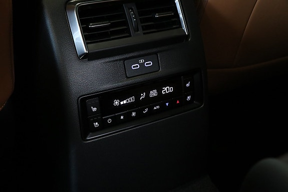 Mazda CX-80 12 of 24