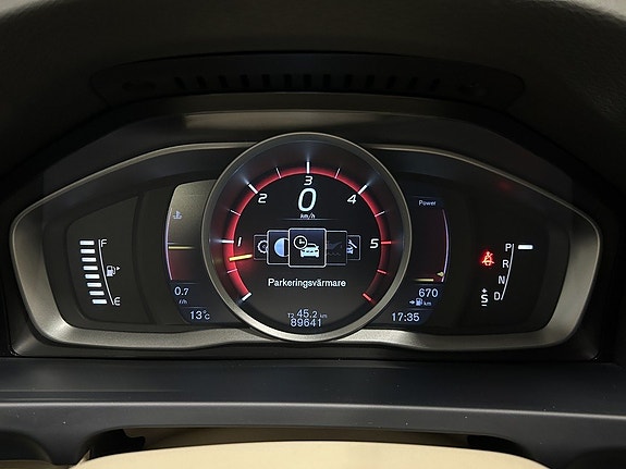 Volvo V60 Cross Country 25 of 25