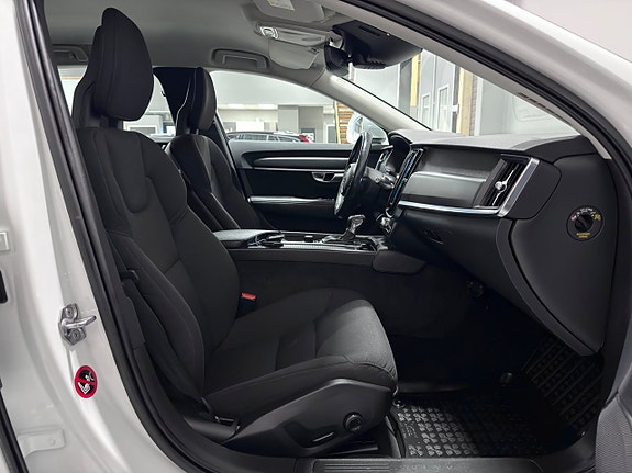 Volvo V90 Cross Country 23 of 29
