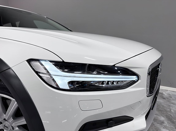 Volvo V90 Cross Country 11 of 29