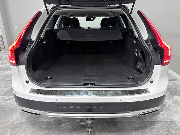 Volvo V90 Cross Country 29 of 29