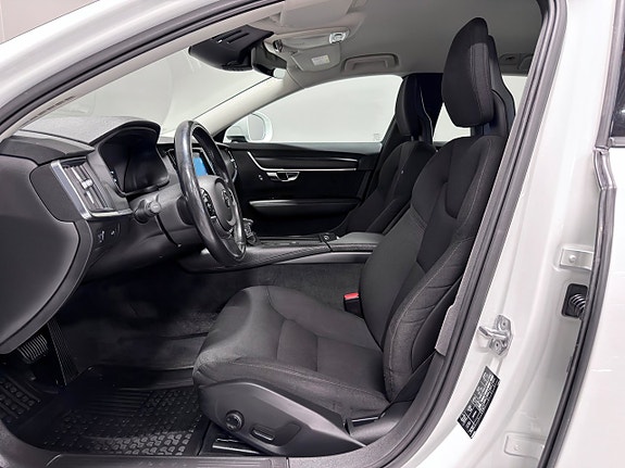 Volvo V90 Cross Country 14 of 29