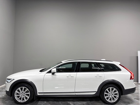 Volvo V90 Cross Country 5 of 5