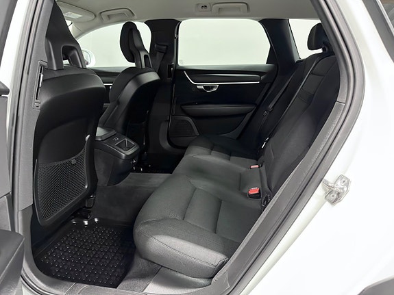 Volvo V90 Cross Country 27 of 29