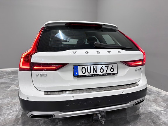 Volvo V90 Cross Country 7 of 29
