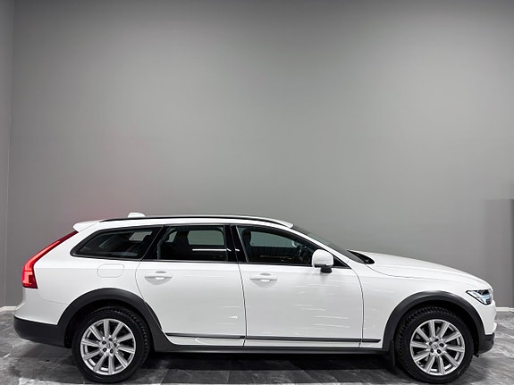 Volvo V90 Cross Country 9 of 29