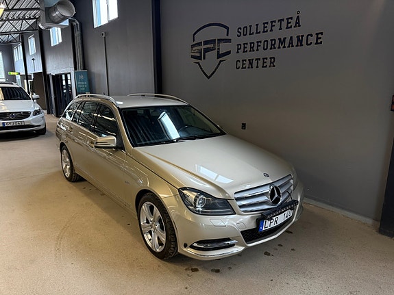 Mercedes-Benz C220