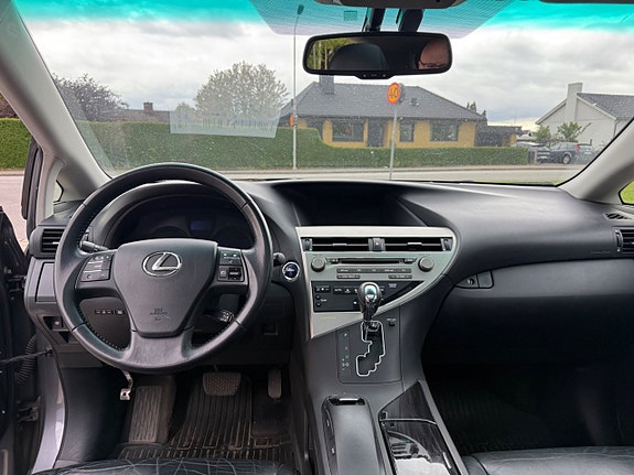 Lexus RX450h 8 of 15