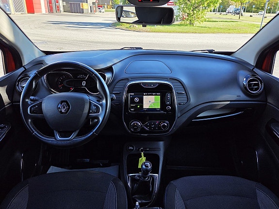 Renault Captur 10 of 15