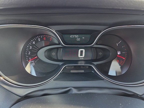 Renault Captur 13 of 15