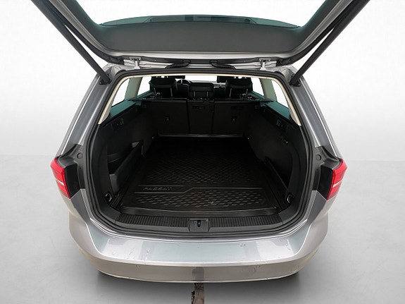 Volkswagen Passat 29 of 30