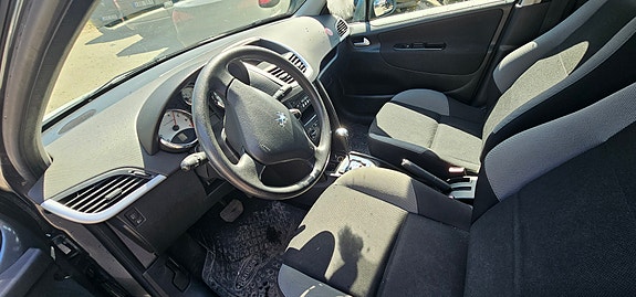 Peugeot 207 SW 6 of 10