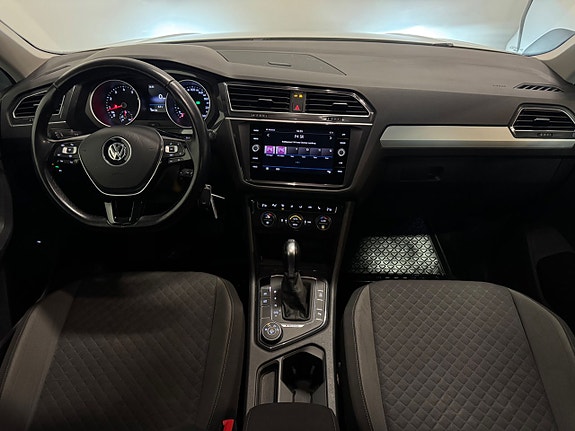 Volkswagen Tiguan 15 of 27