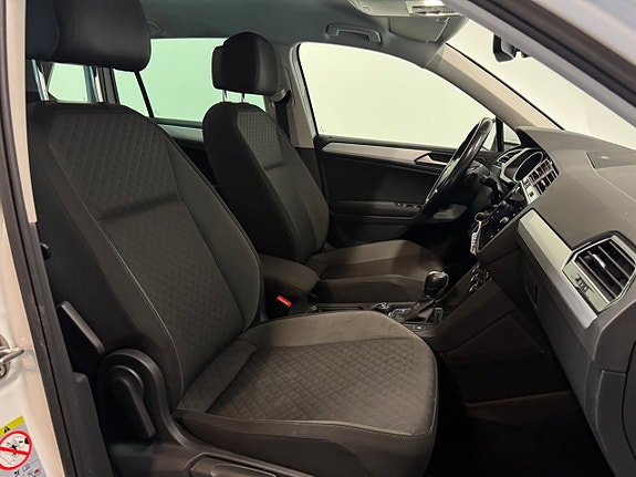 Volkswagen Tiguan 14 of 27