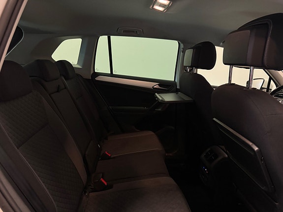Volkswagen Tiguan 23 of 27