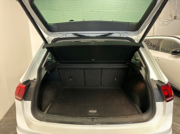 Volkswagen Tiguan 26 of 27