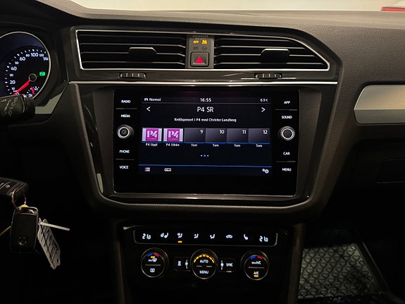 Volkswagen Tiguan 18 of 27