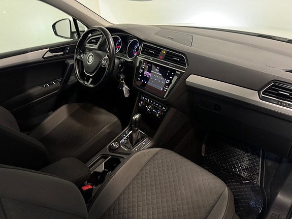 Volkswagen Tiguan 13 of 27