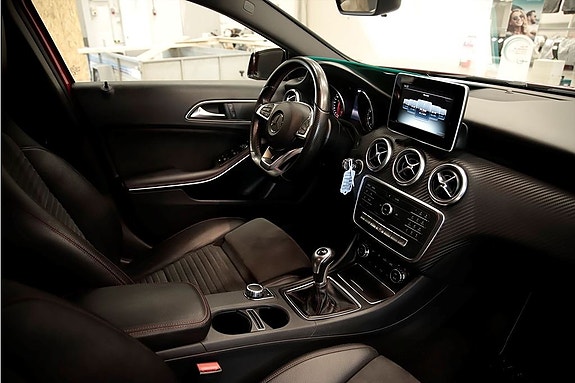 Mercedes-Benz A180 7 of 12