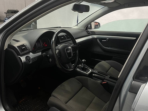 A4 Avant 2.0 TFSI quattro A-traktor 7 of 8