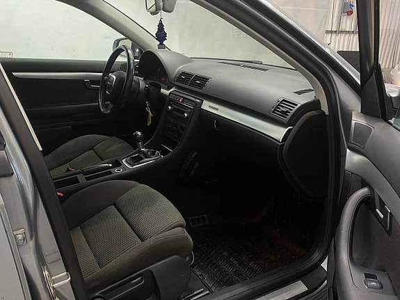 A4 Avant 2.0 TFSI quattro A-traktor 8 of 8