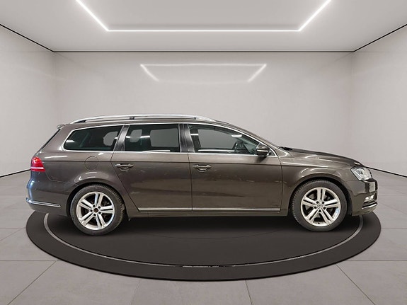 Volkswagen Passat 21 of 24