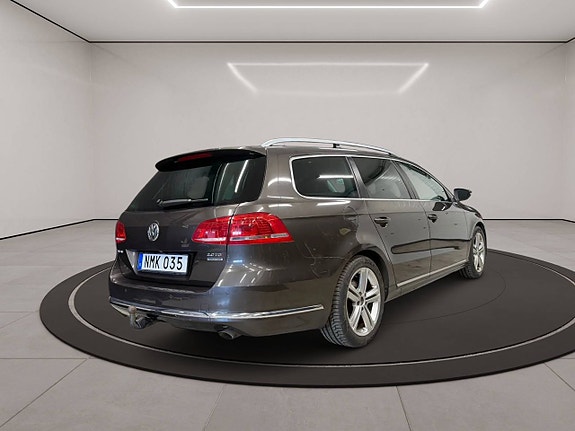 Volkswagen Passat 22 of 24