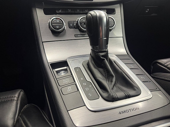 Volkswagen Passat 17 of 24