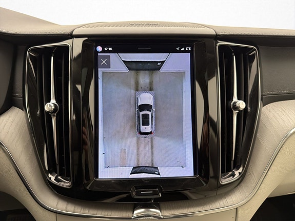 Volvo XC60 20 of 30