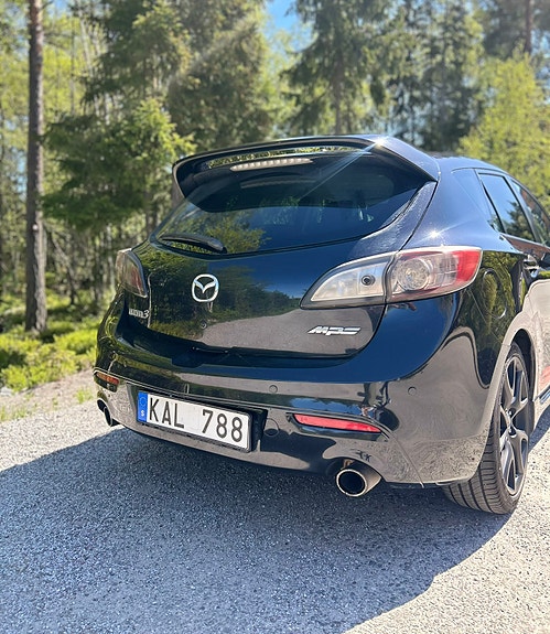 Mazda 3 4 of 6