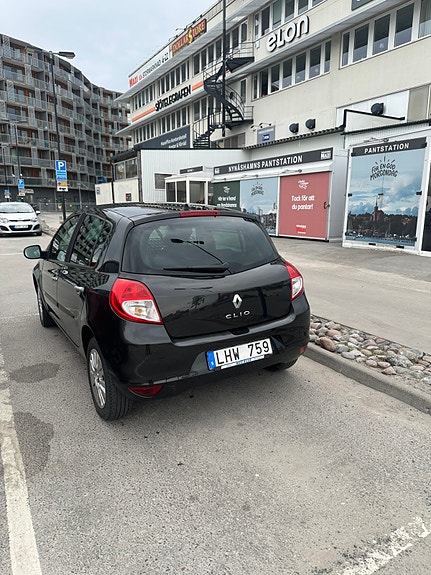 Renault Clio 2 of 4