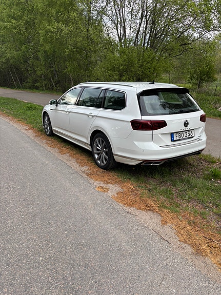 Volkswagen Passat 3 of 5