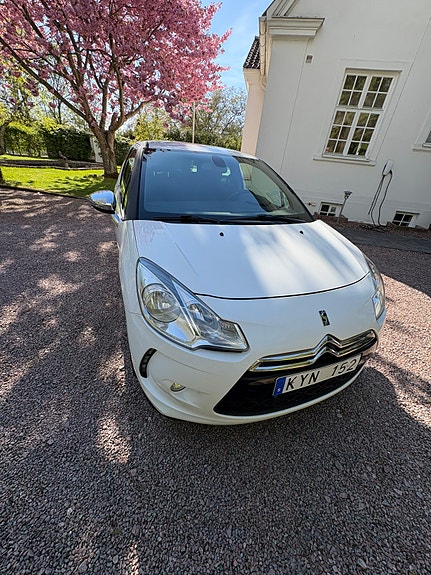 Citroen DS3 4 of 5