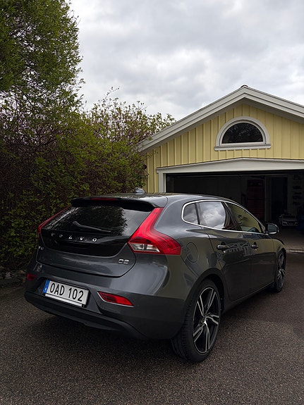 Volvo V40 8 of 13