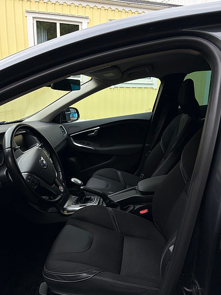 Volvo V40 5 of 13