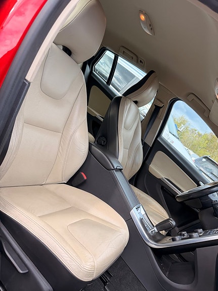 Volvo V60 11 of 25