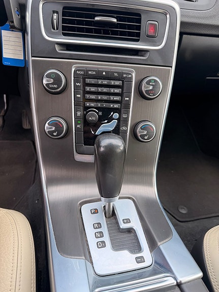 Volvo V60 12 of 25