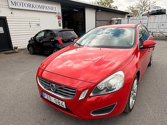 Volvo V60 3 of 25