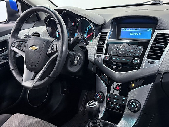 Chevrolet Cruze 22 of 23