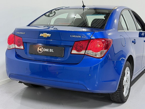 Chevrolet Cruze 9 of 23